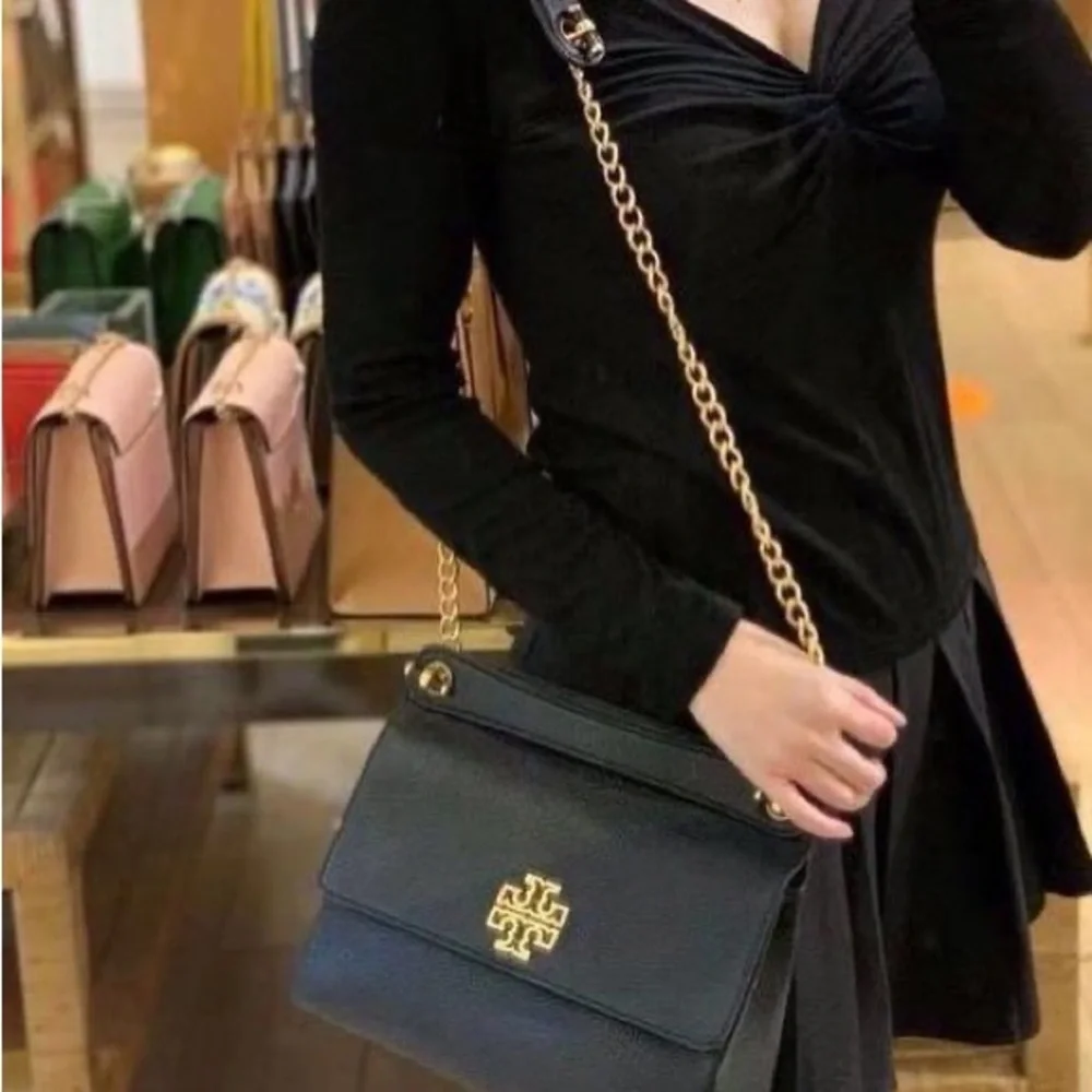 Tory burch black chain strap flap bag